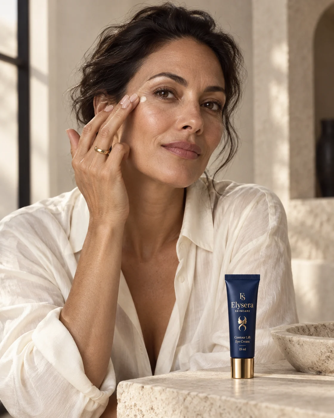 Illustrative Anwendung: Contour Eye Cream